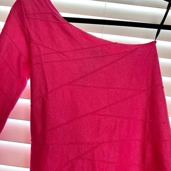 🔥What's Hot!!🔥 Bebe Spandex One-Shoulder Mini Dress! - Picture 4 of 4